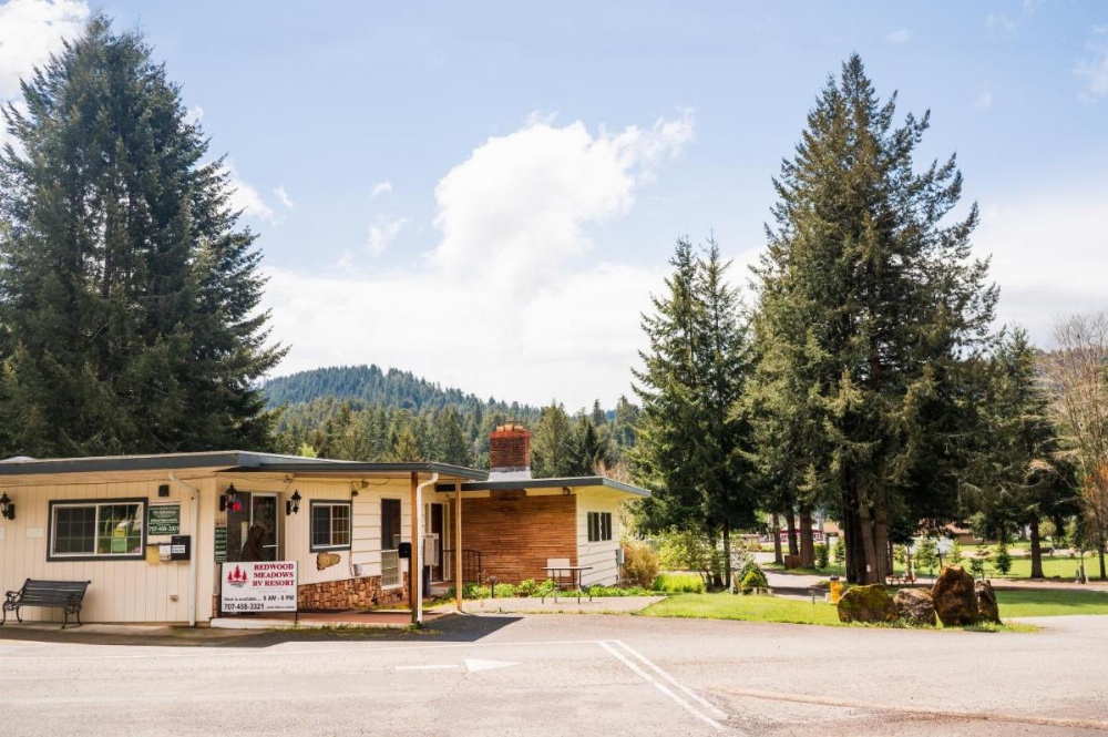 Redwood Meadows RV Resort Image 12